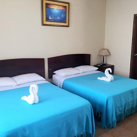 Hostal Baltra Пуерто Айора Екстериор снимка