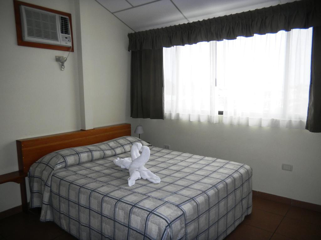 Hostal Baltra Пуерто Айора Екстериор снимка