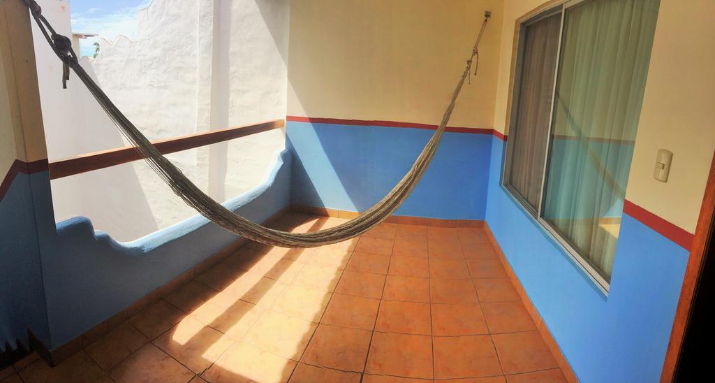 Hostal Baltra Пуерто Айора Екстериор снимка